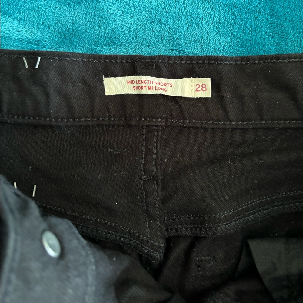 Levi midi